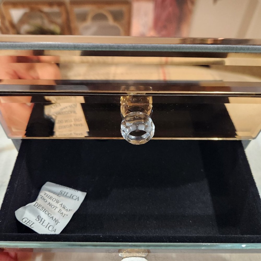 SALE! Jewelry Box - Picture 8 of 10
